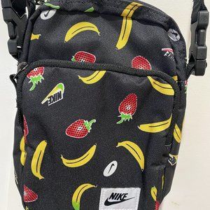 NWOT Nike Sportswear Strawberry Banana Heritage Cross Body belt bag Black